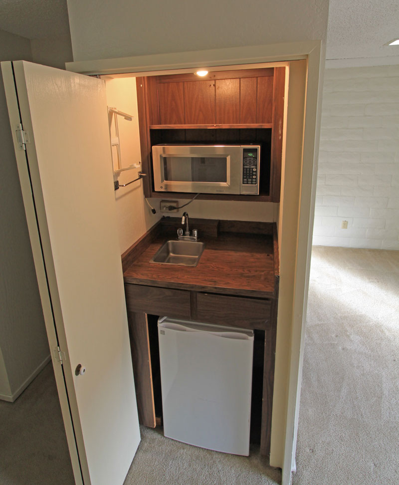 Compact kitchenette—small but functional.